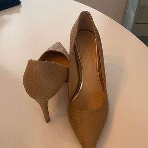 Jessica Simpson tan heels